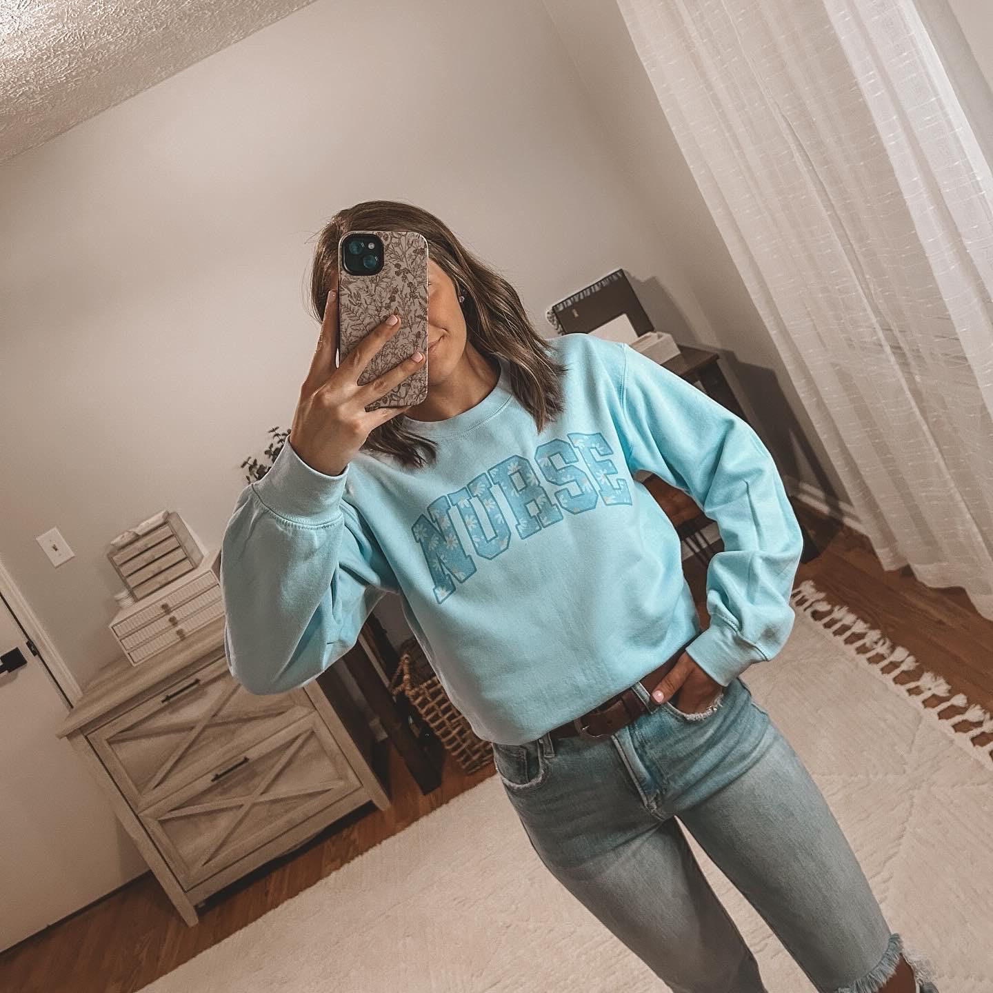 Nurse - Blue Daisy crewneck sweatshirt